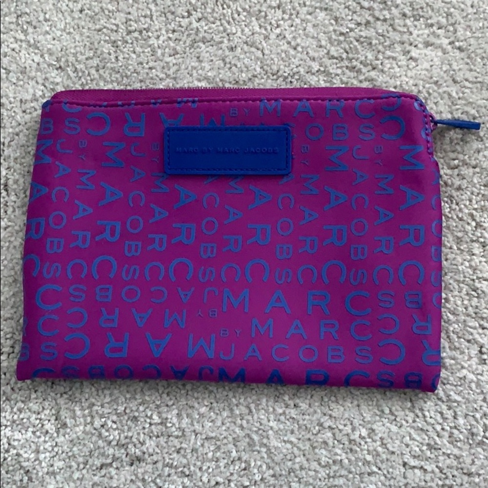 Marc Jacob tablet pouch